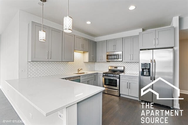 property at 3620 W Irving Park Rd