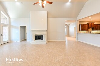 18631 Minden Oaks Dr in Spring, TX - Foto de edificio - Building Photo