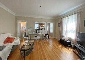 583 Watertown St in Newton, MA - Foto de edificio - Building Photo