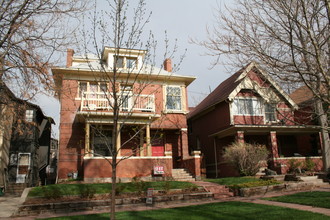 1660 Gaylord St in Denver, CO - Foto de edificio - Building Photo