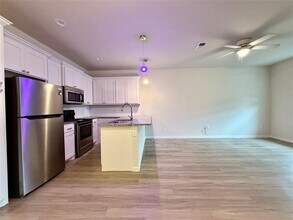 2301 N Hickory St in Sherman, TX - Building Photo - Building Photo