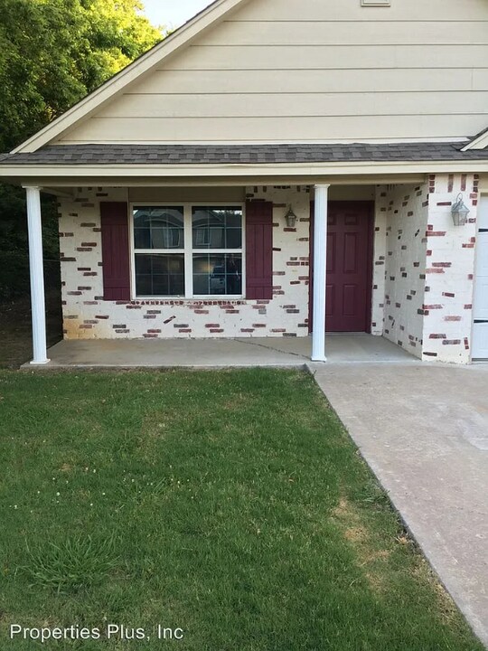 2104 21st St N in Claremore, OK - Foto de edificio