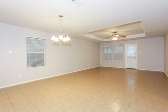 128 Feverbush Dr in Fate, TX - Foto de edificio - Building Photo