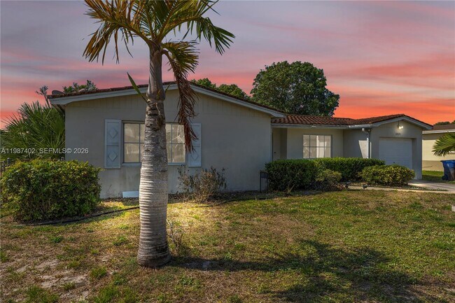 6924 NW 8th Ct in Margate, FL - Building Photo - Building Photo