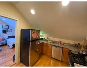 19 Chestnut Hill Ave, Unit 3 in Boston, MA - Foto de edificio - Building Photo
