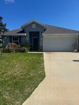 102 Rivertown Rd in Palm Coast, FL - Building Photo