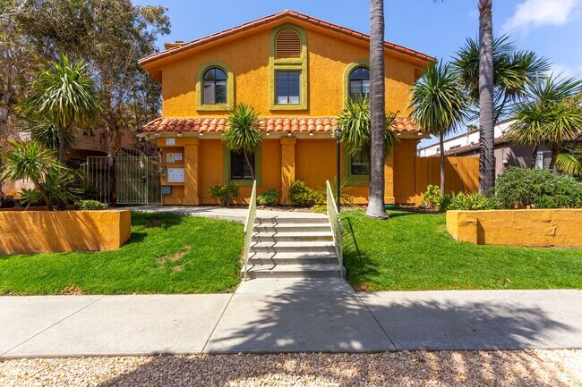 property at 1852 Diamond St