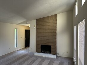 5627 Passero Way in Stockton, CA - Building Photo - Building Photo