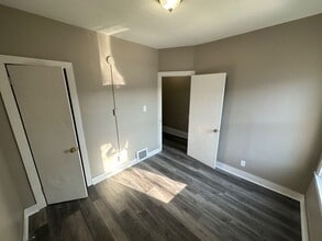 3233-3233 W Burleigh St in Milwaukee, WI - Building Photo - Building Photo