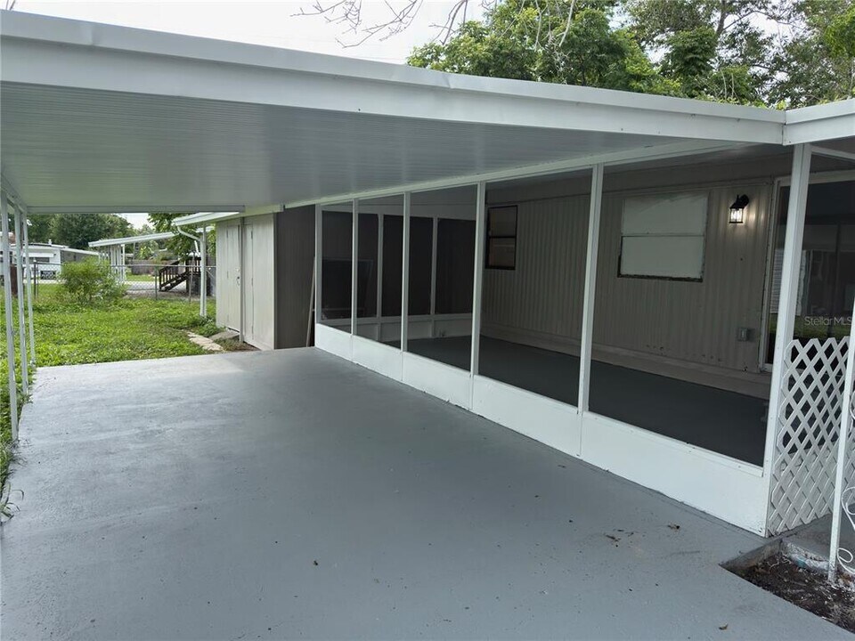 6247 20th St in Zephyrhills, FL - Building Photo