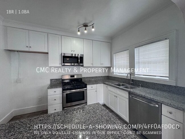 1535 E Florida St in Long Beach, CA - Building Photo - Building Photo