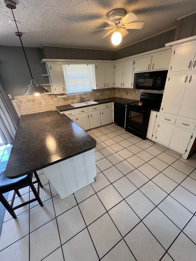 3515 48th St in Lubbock, TX - Building Photo - Building Photo