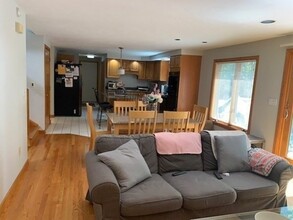 3 Ashley Cir in Franklin, MA - Foto de edificio - Building Photo