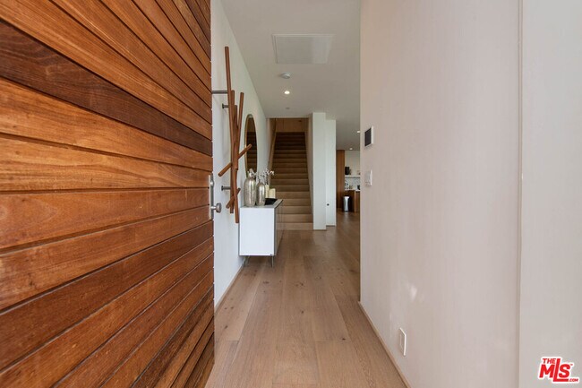 1330 Monument St in Los Angeles, CA - Building Photo - Building Photo