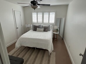 6438 E Sheridan St in Scottsdale, AZ - Building Photo - Building Photo