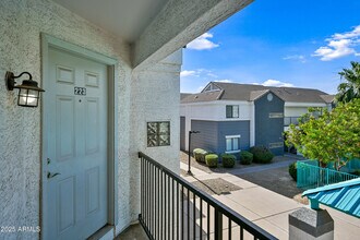 3065 N 67th Ave in Phoenix, AZ - Building Photo - Building Photo