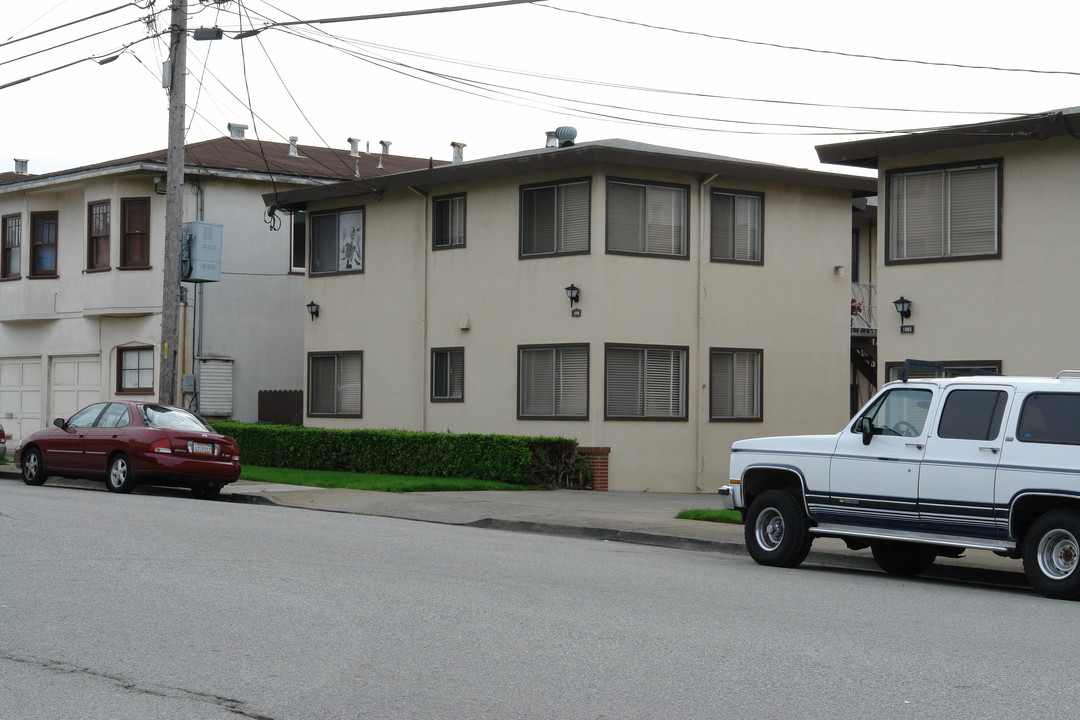 1059-1065 Grand Ave in South San Francisco, CA - Building Photo