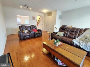 208 Timber View Ct in Frederick, MD - Building Photo - Building Photo