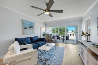 668 Broad Ave S in Naples, FL - Building Photo - Building Photo