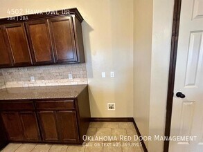 4502 Hawk Owl Dr in Norman, OK - Building Photo - Building Photo