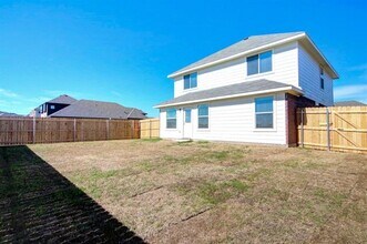 4241 Sweet Clover Ln in Crowley, TX - Building Photo - Building Photo