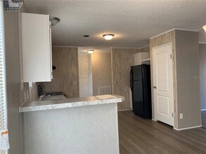 932 SE 40th Pl in Melrose, FL - Building Photo - Building Photo