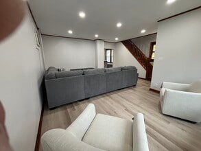 209 Fern Ave in Lyndhurst, NJ - Building Photo - Building Photo
