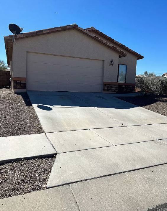 2912 N Xochi Pilli Dr in Tucson, AZ - Foto de edificio
