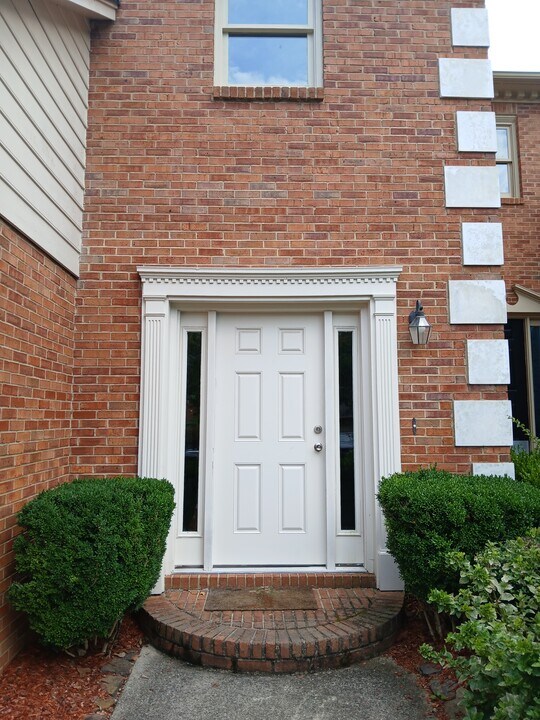 3049 Old Stone Dr, Unit 3039 in Birmingham, AL - Foto de edificio