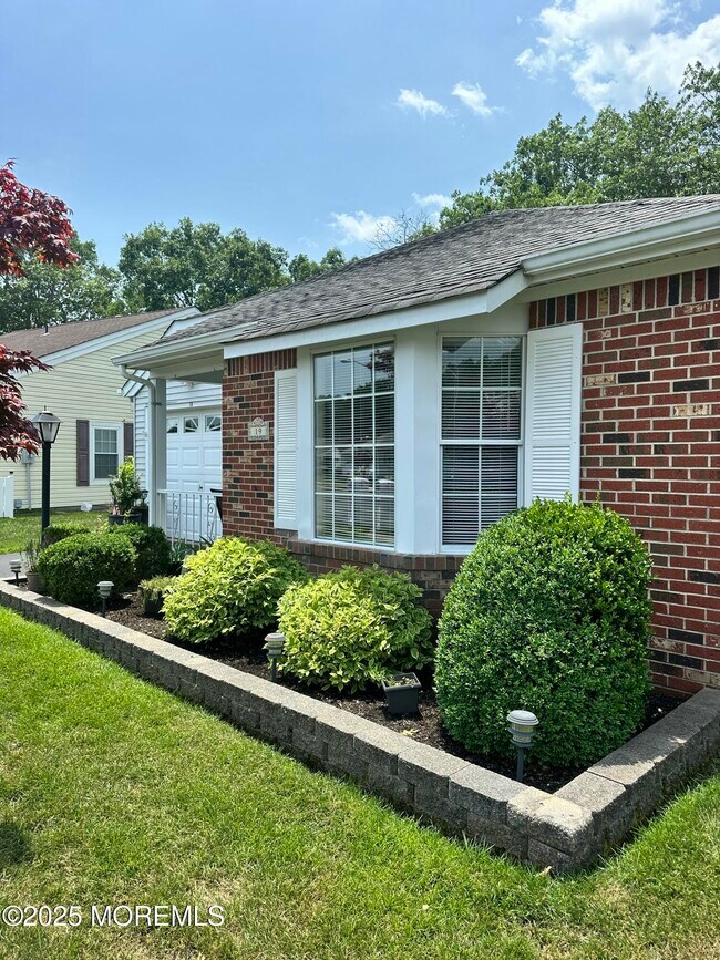 19 Dogwood Dr in Barnegat Township, NJ - Building Photo - Building Photo