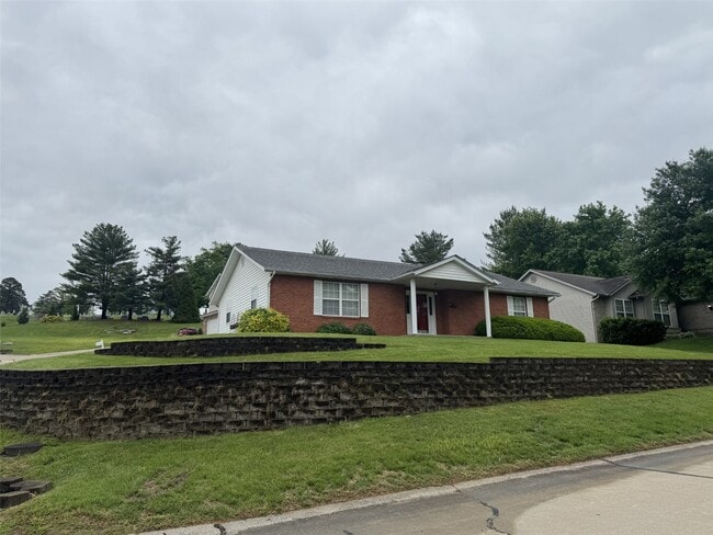 102 S Riebeling St in Columbia, IL - Building Photo - Building Photo