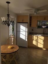 2163 Jeffcott St in Ft. Myers, FL - Building Photo - Building Photo