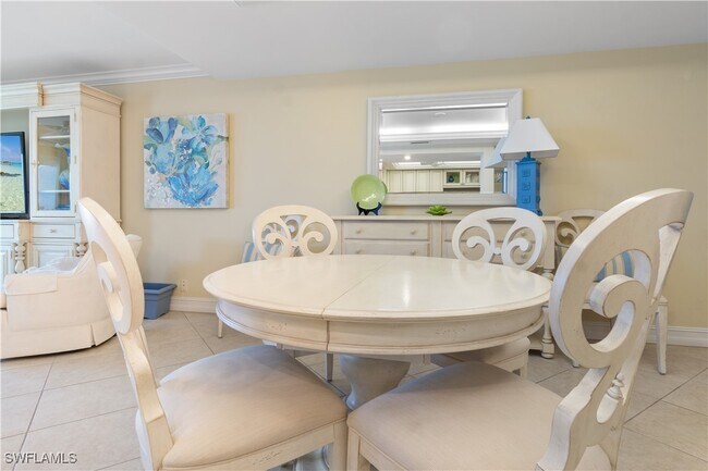 property at 3443 Gulf Shore Blvd N