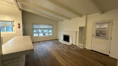 17259 Walnut Ave in Atascadero, CA - Building Photo - Building Photo