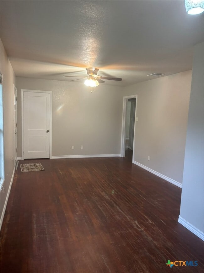 2905 Wildwood St in Victoria, TX - Building Photo - Building Photo