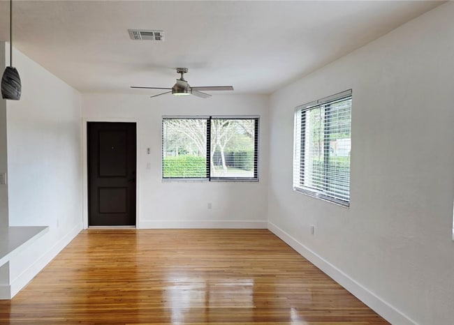 2440 SW 64th Ave in Miami, FL - Building Photo - Building Photo