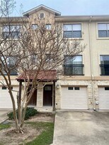 13420 Lyndhurst St in Austin, TX - Building Photo