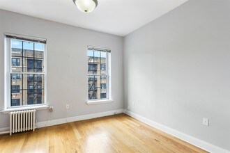 2677 John F. Kennedy Blvd-Unit -14 in Jersey City, NJ - Building Photo - Building Photo