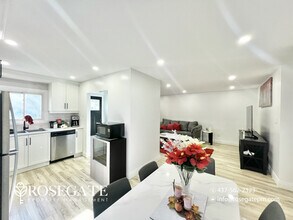 186 Natchez Rd in Kitchener, ON - Building Photo - Building Photo
