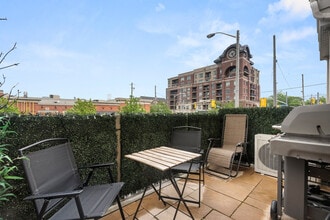 69 Long Branch Ave in Toronto, ON - Building Photo - Building Photo