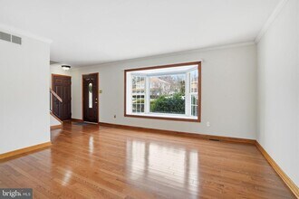 56 Jasen Dr in Chalfont, PA - Building Photo - Building Photo