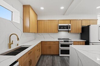 8610 Grandview Dr in Jonestown, TX - Building Photo - Building Photo