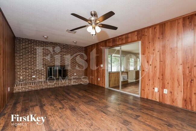 1130 E Normandy Blvd in Deltona, FL - Building Photo - Building Photo