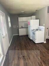 6205 E 152 Terrace in Grandview, MO - Building Photo - Building Photo