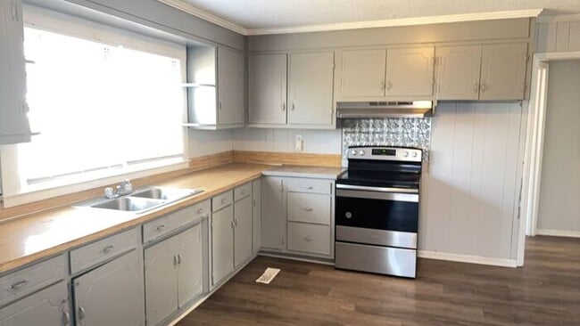 5209 Dellinger Cir in Cherryville, NC - Building Photo - Building Photo