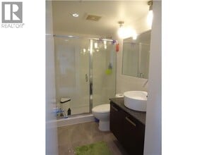 2980 Atlantic Ave in Coquitlam, BC - Building Photo - Building Photo