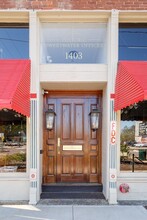 1403 Huntsville Rd in Florence, AL - Foto de edificio - Building Photo