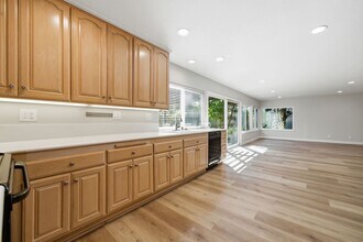 18388 Santa Veronica Cir in Fountain Valley, CA - Building Photo - Building Photo