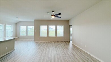 27315 Blue Pool Dr in Katy, TX - Building Photo - Building Photo