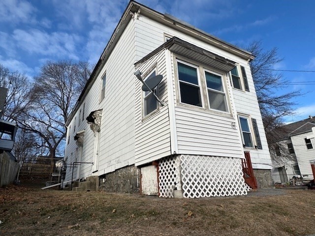 425 Chelmsford St in Lowell, MA - Foto de edificio - Building Photo